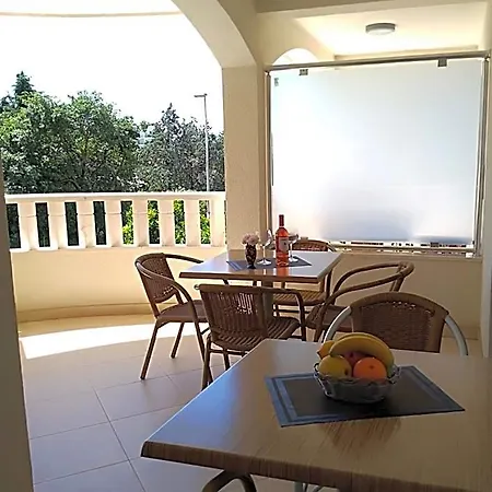 Hotel V Lux 4*
