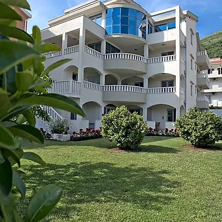 Hotel V Lux